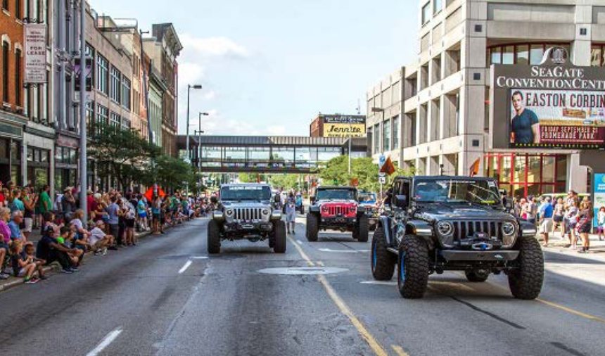 Dana participated as a co-title sponsor of second-ever Toledo Jeep® Fest, an event celebrating the almost 80 years of Jeep's partnership with the city of Toledo, Ohio, United States. Nearly 1,600 Jeeps participated, and Dana had a large booth where 26 volunteers helped throughout the weekend handing out Dana posters, brochures, and stickers and talking to visitors about Dana products and all-things Jeep.