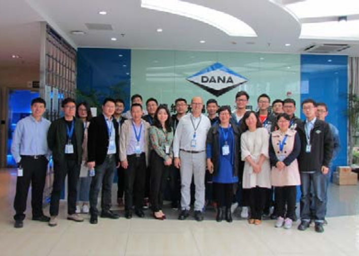 The Dana Wuxi facility recently hosted 17 students and professors from the Mechanical Engineering Department at Jiangnan University for a facility tour.